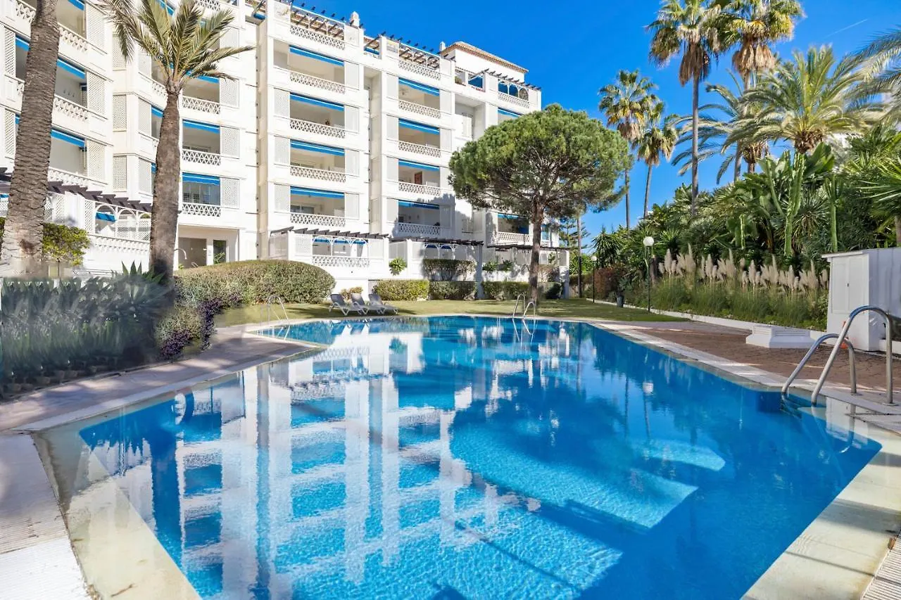 3 Dormitorios En Las Gaviotas Ref G1 209 ماربيا إسبانيا