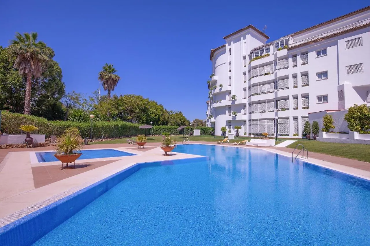 3 Dormitorios En Las Gaviotas Ref G1 209 ماربيا شقة