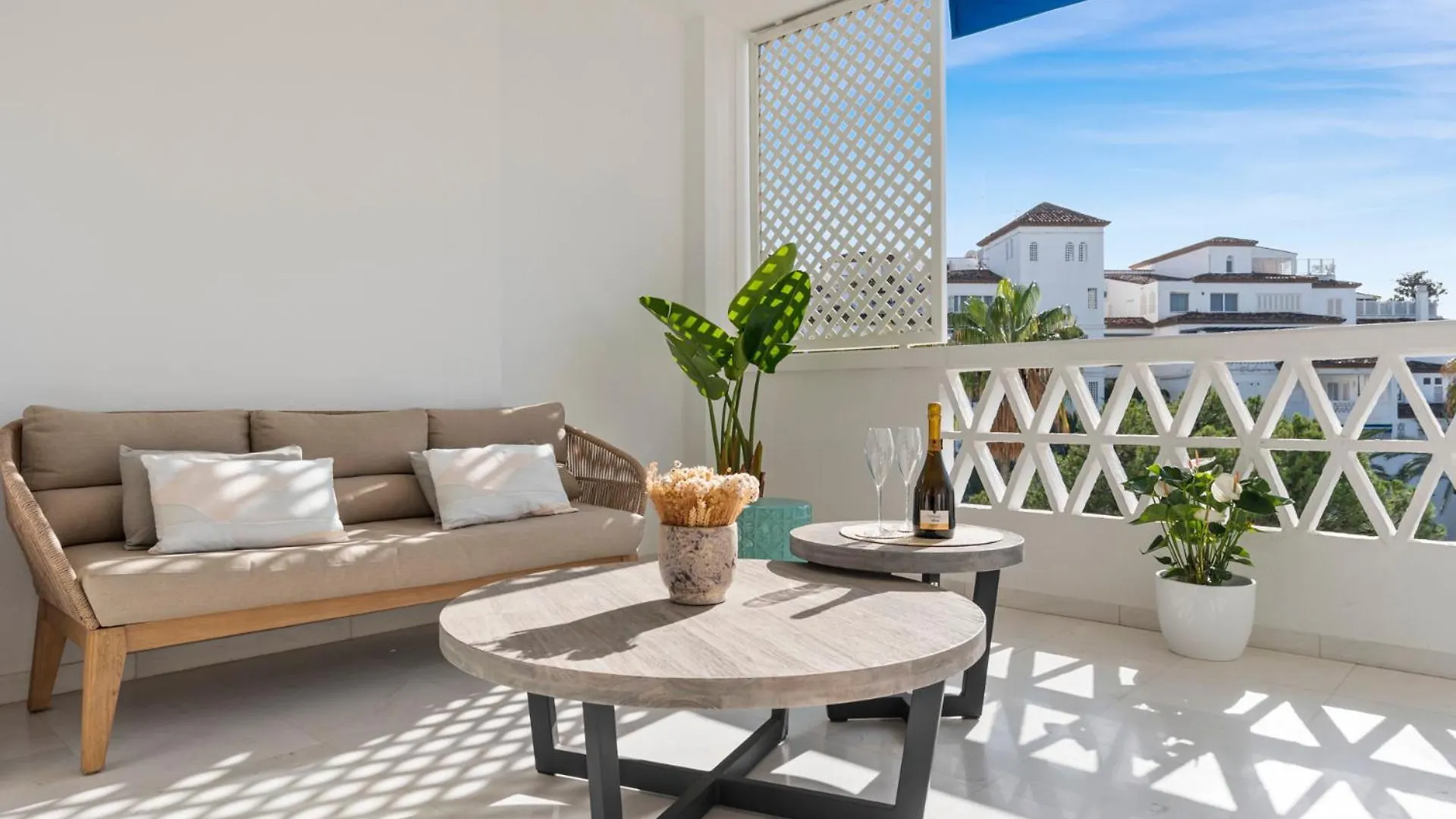 شقة 3 Dormitorios En Las Gaviotas Ref G1 209 ماربيا